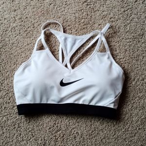 LIKE NEW Nike Sports Bra